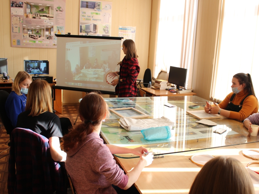 Искусство и экология: студенты из Читы прошли онлайн-обучение у польских эко-дизайнеров и художников во время пандемии